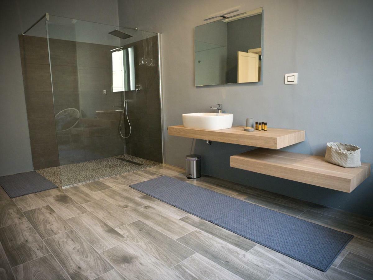 Ajde Rooms & Breakfast Trani Bagian luar foto