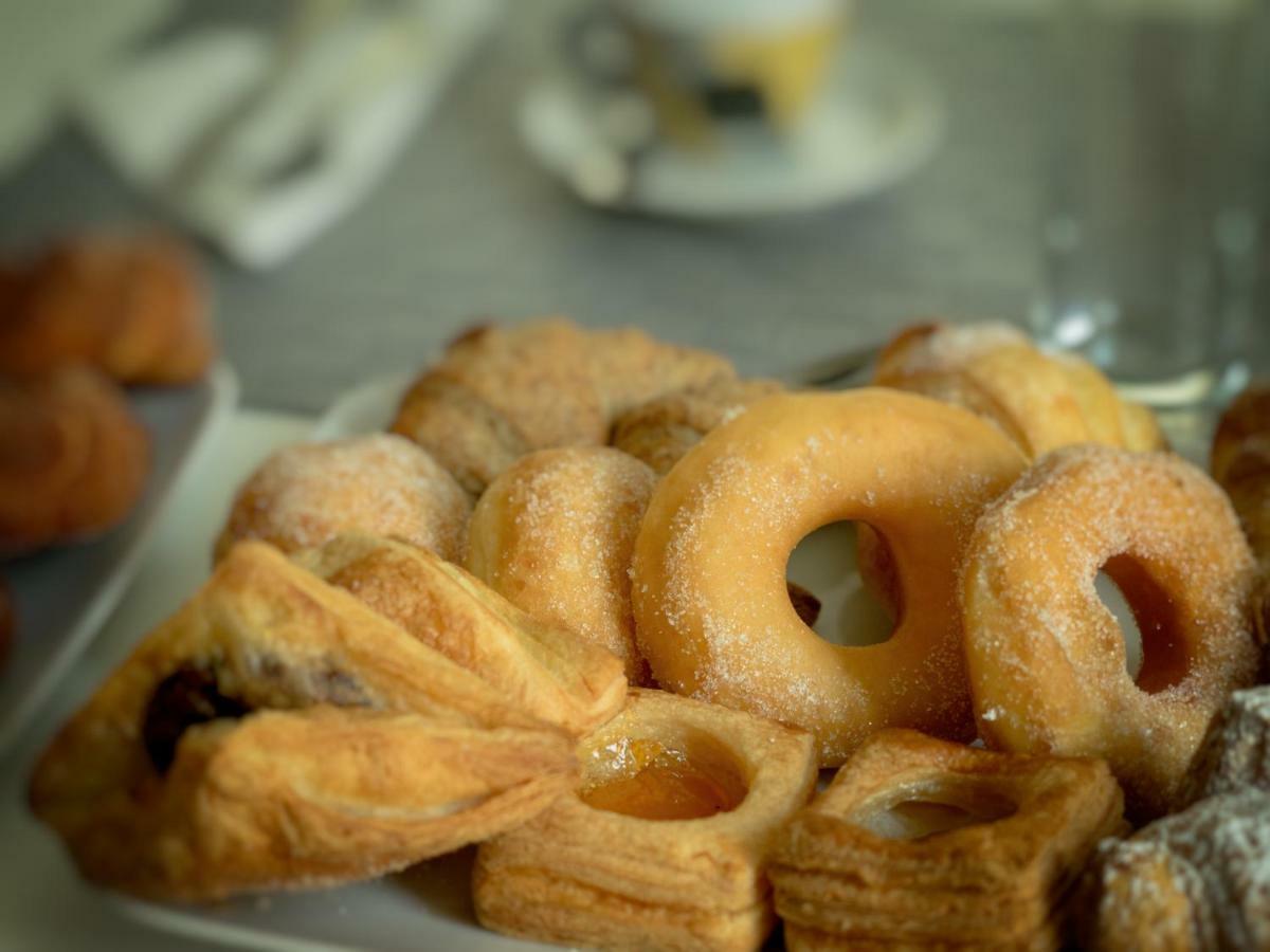 Ajde Rooms & Breakfast Trani Bagian luar foto